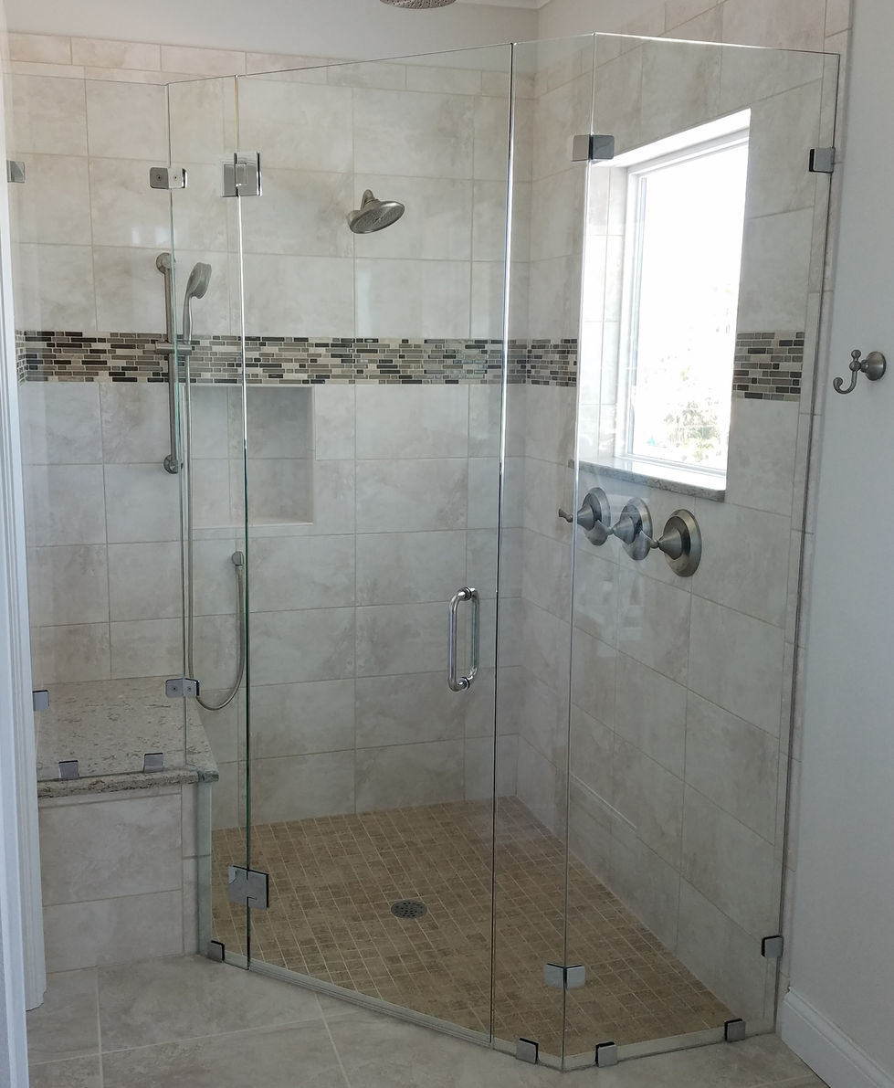 Frameless Neo Angle with Fixed Panel on on Kneewall.jpg