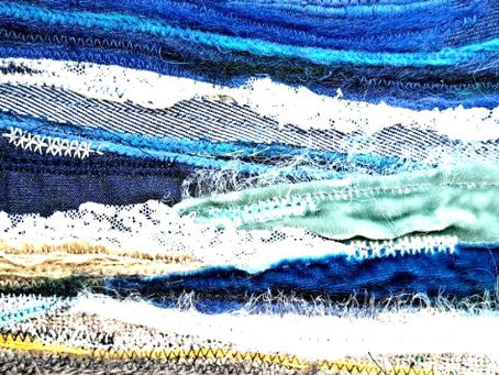 Upcycling art textile durable et engagé : explorer la beauté engagée de l’art textile durable