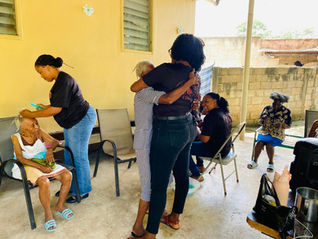 Fèt Manman : Femme Intégrées d’Haïti pote lajwa bay granmoun fanm yo nan Village de Jésus