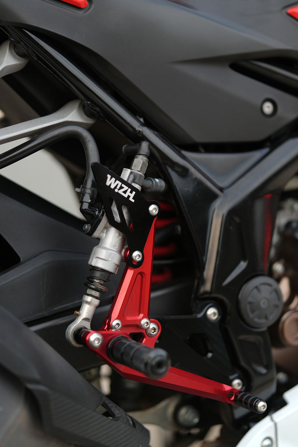 Thumbnail: CBR150R 金倒叉 #6780