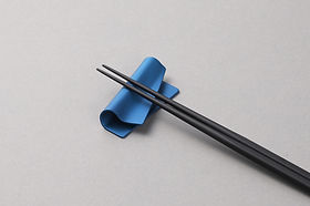 irogami : chopstick rest | GENSUKE KISHI