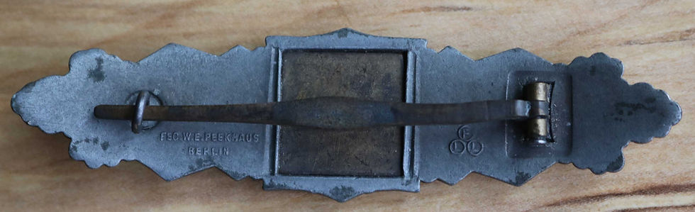 Miniaturbild: Nahkampfspange in Bronze, Herstellermarkierung FLL, Friedrich Linden Lüdenscheid