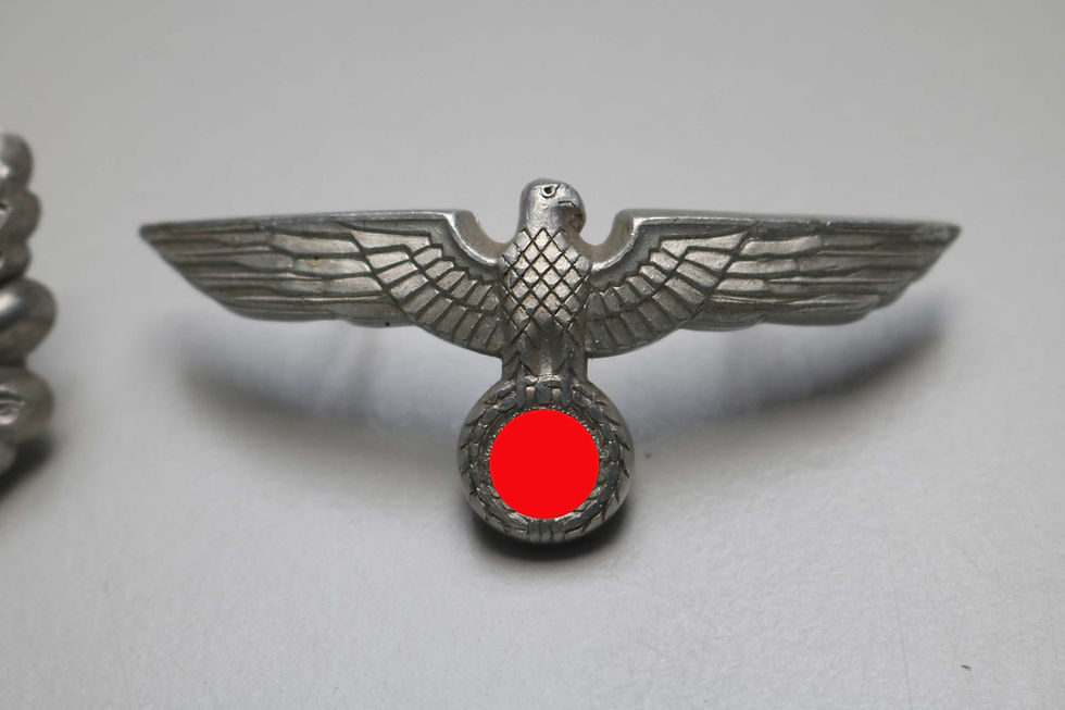 Thumbnail: Gesamtansicht von vorne Adler