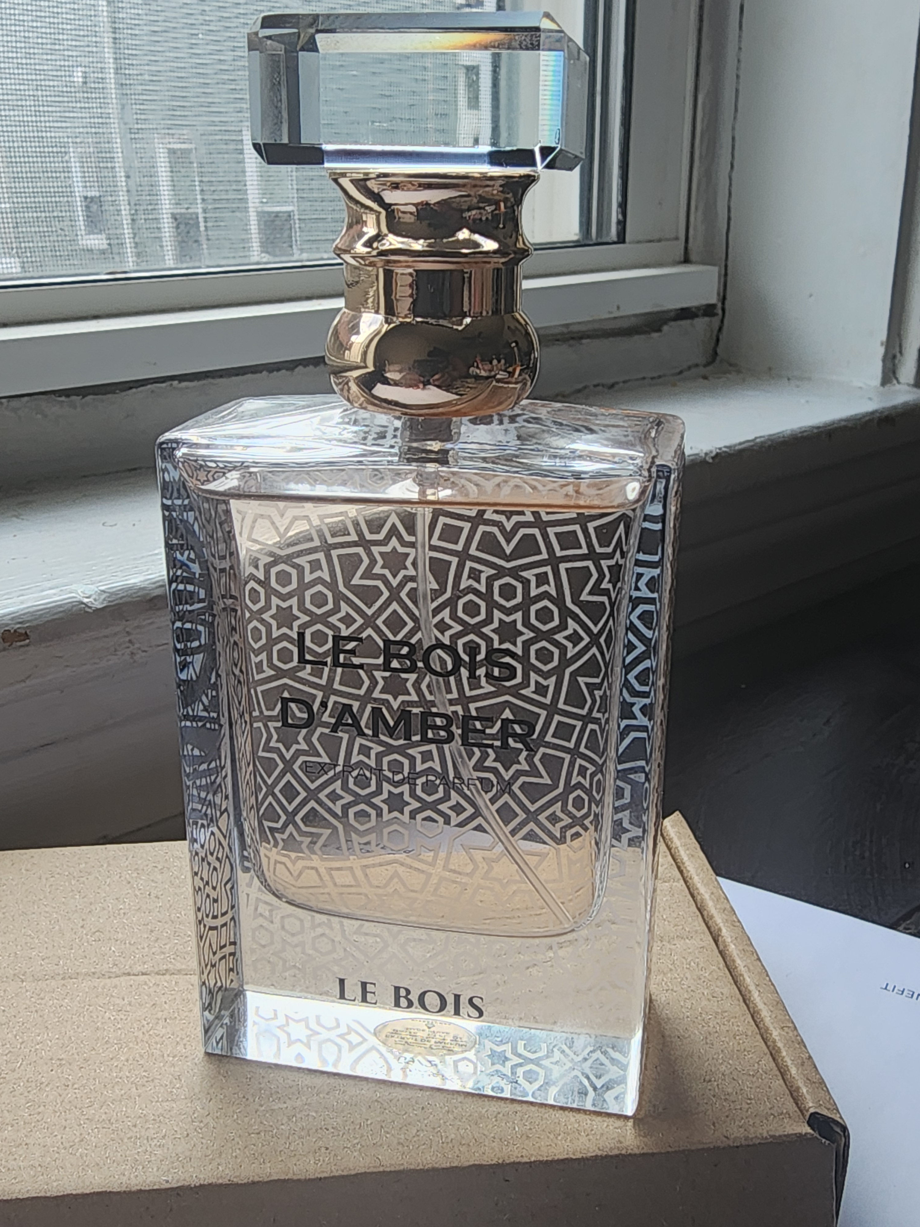 Le Bois D'ember Perfume