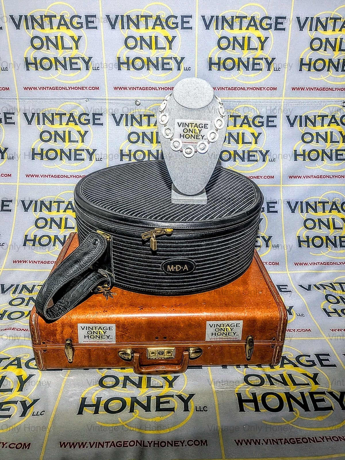 Cultured Pearls w/Mother of Pearl Open Disks Necklace 17"