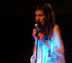 Photo-julie-bio-site-reduire-en-gros-plan-2.jpg