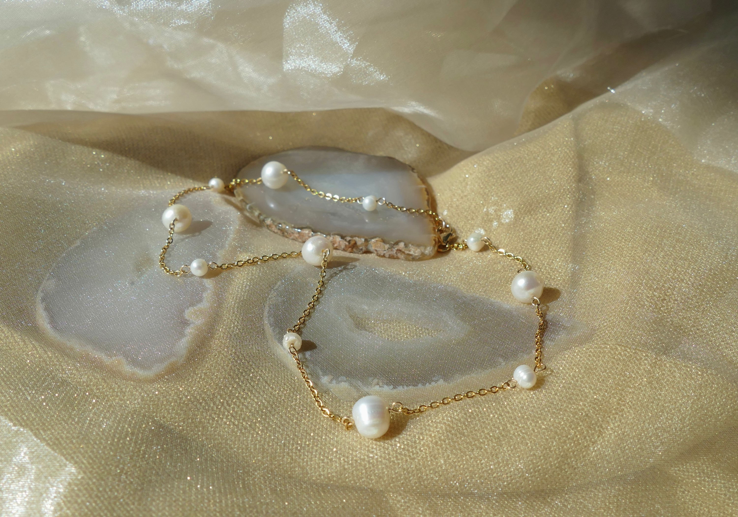 Collier « Perles d’eau douce » or