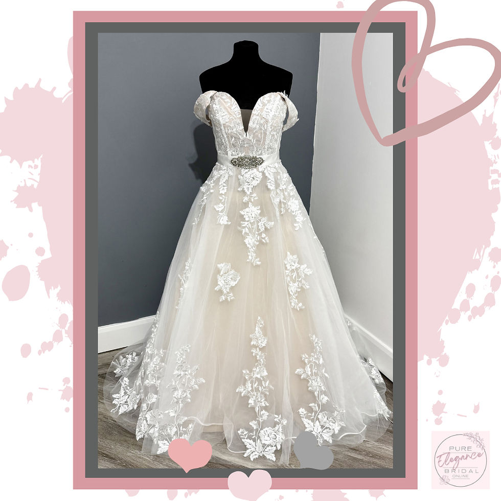 Thumbnail: Size 12/14 ‘Orla’ Ivory Lace Dress with Deep Sweetheart Neckline