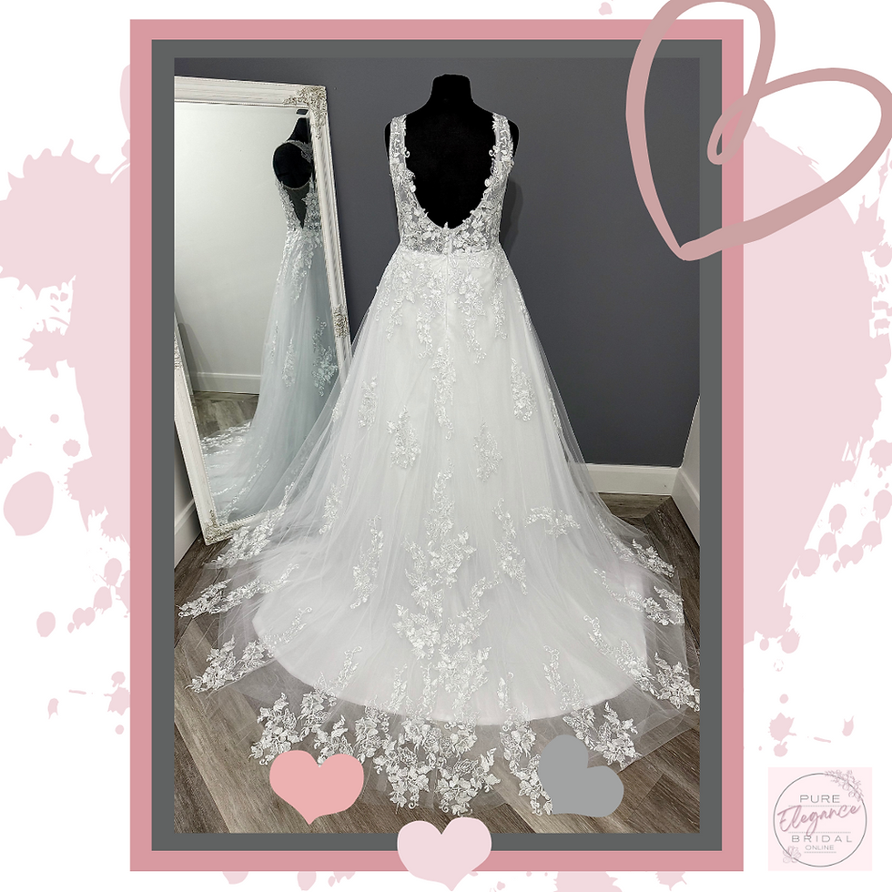 Thumbnail: Size 20/22 ‘Camilla’ White Lace Deep V-Neck Wedding Dress