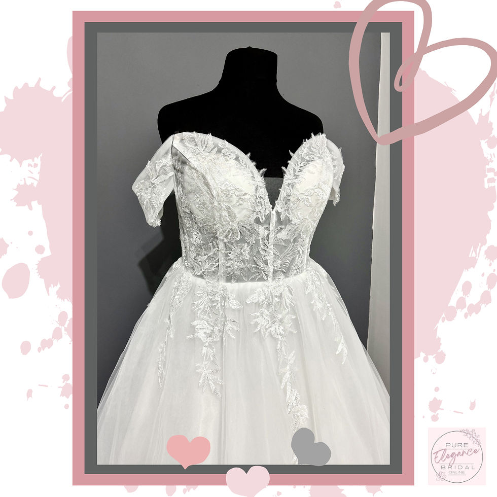 Thumbnail: Size 22/24 ‘Layla’ Pale Ivory Off Shoulder Lace Wedding Dress