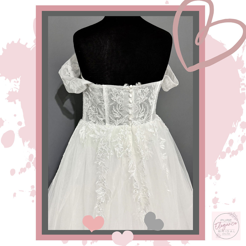Thumbnail: Size 22/24 ‘Layla’ Pale Ivory Off Shoulder Lace Wedding Dress