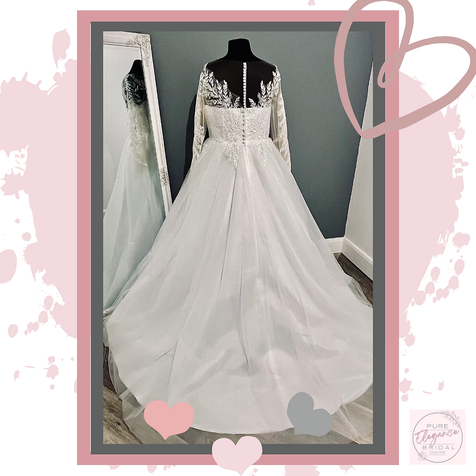 Thumbnail: Size 26/28 ‘Fearne’ Long Sleeve Wedding Dress with Illusion Neckline