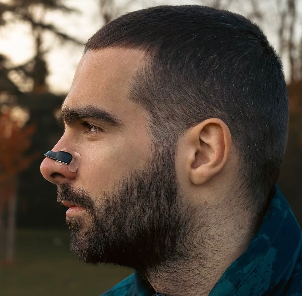 Homem de perfil FOTO.jpg