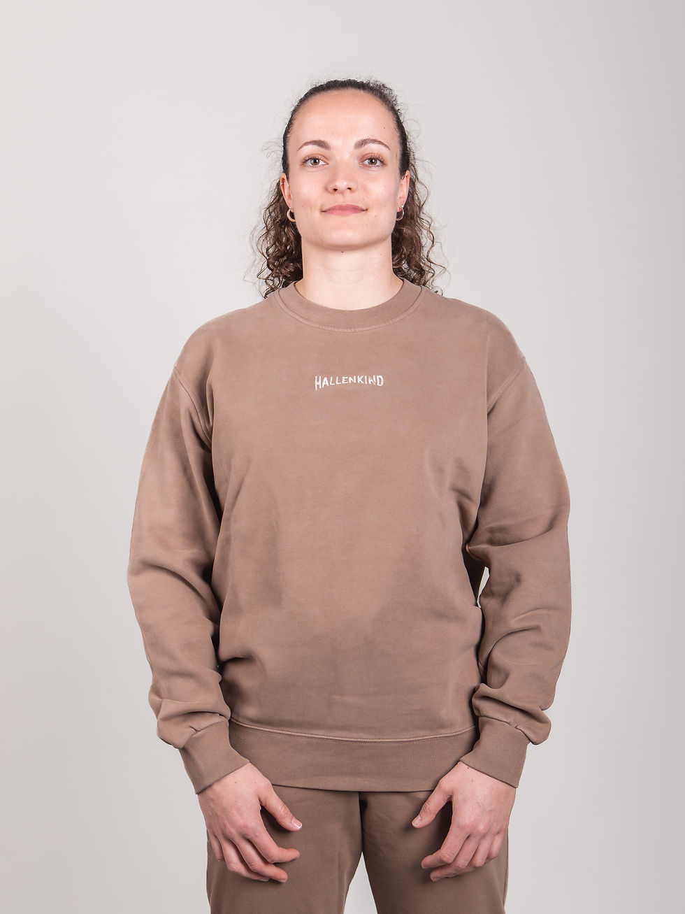 Miniaturbild: SWEATSHIRT REGULAR CAPPUCCINO