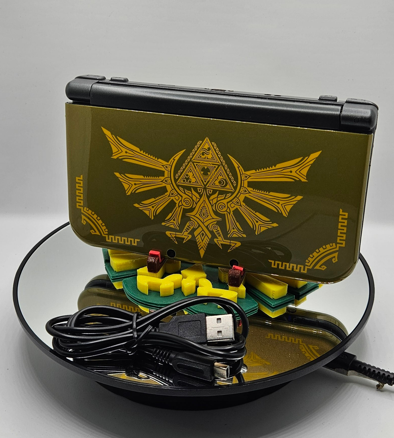 New 3ds XL- Legends of Zelda Hyrule Reshelled Glass Screens TOP IPS