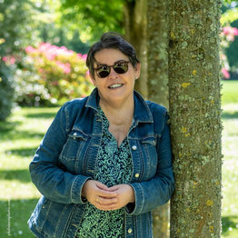 Vos photos de portraits doivent vous raconter.
Studio et extérieur.
Rouen, Normandie, Paris, Région Parisienne