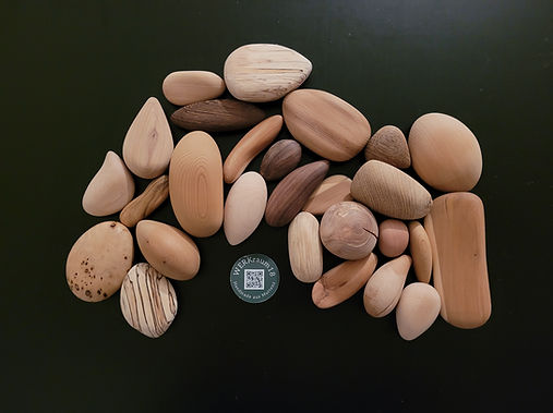 Handschmeichler in Massivholz