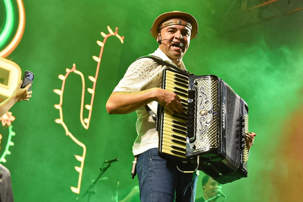 Após show no Pelourinho, Chambinho do Acordeon fala de novo projeto gravado no Recôncavo Baiano