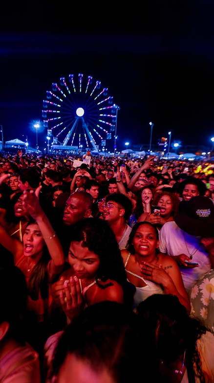 Salvador Digital tem 4,7 mil atendimentos e WhatsApp da Prefeitura soma quase 10 mil interações no 3º dia do Virada Salvador