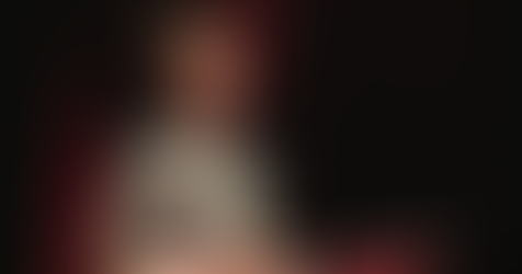 Racismo não deveria ter acontecido, então você não ganha biscoito por reduzi-lo, diz Chimamanda Adichie