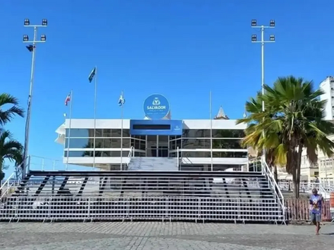 Prefeitura de Salvador decreta expediente até meio-dia na próxima segunda devido a jogo do Brasil 