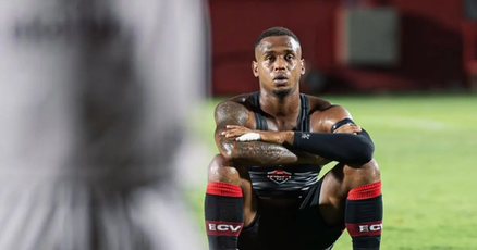 Dudu fará cirurgia e pode desfalcar o Vitória até o fim da temporada; veja prazo de recuperação