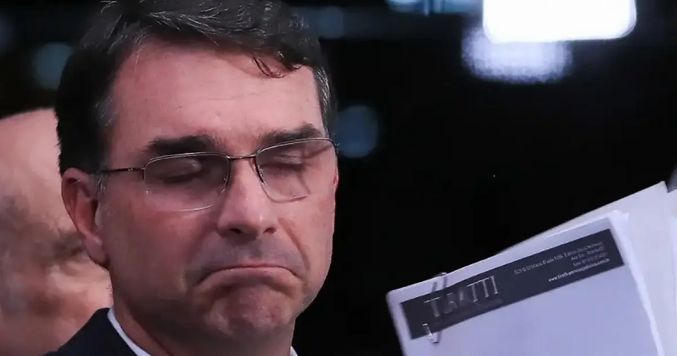 Contador do Careca do INSS prestava serviços também para escritório de Flávio Bolsonaro, afirma site