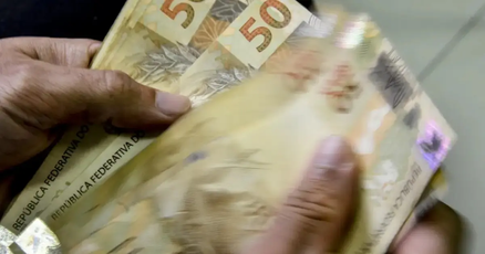 Governo Lula eleva previsão de salário mínimo para R$ 1.741 em 2027