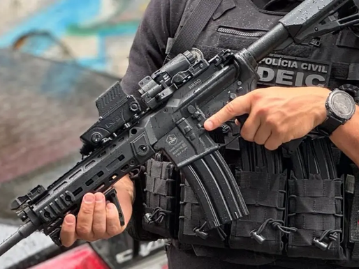 Investigador da polícia é baleado e liderança criminosa morre em operação no bairro de Tancredo Neves