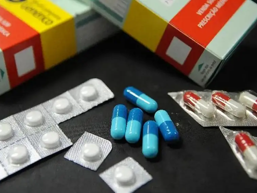Estudo aponta que ibuprofeno e paracetamol podem aumentar resistência a antibióticos