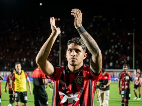 Vitória rescinde com Felipe Cardoso e jogador encaminha acerto com o Náutico