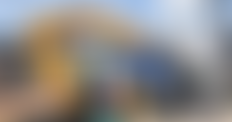 Motorista morre após mal súbito e caminhão de lixo perde controle em Salvador