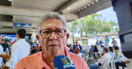 "Praticamente ninguém conhece", diz Caetano sobre presença de Zé Cocá em Camaçari