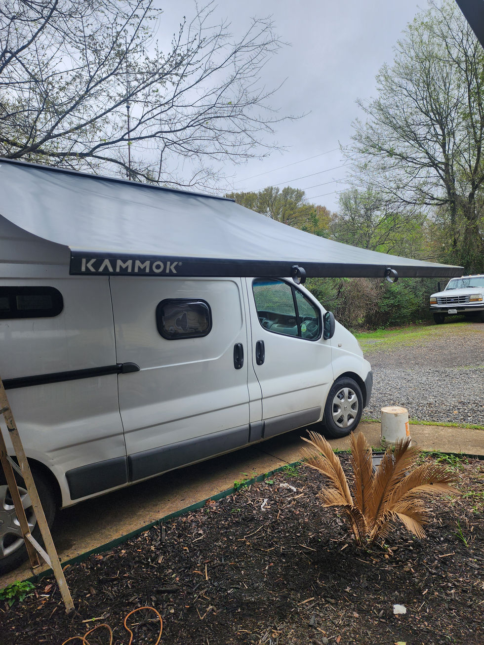 Santiago Falla, Van Build