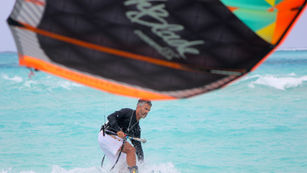 Santiago Falla Kitesurfing in Turks and Caicos
