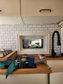 Santiago Falla, Van Build