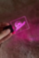 Gepersonaliseerde LED sleutelhanger met roze licht