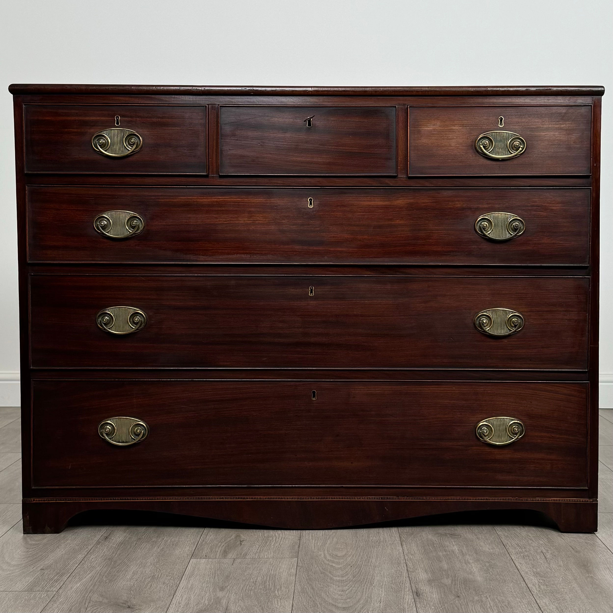Antique 18th Century Fine Quality Chest Of Drawers In Mahogany ( REF AF-3680 )