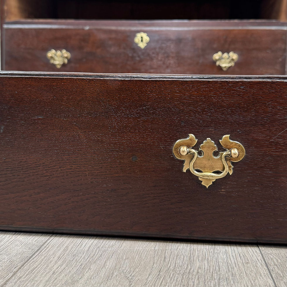 Thumbnail: Antique 18th Century Fine Quality Chest Of Drawers In Oak ( REF AF-4009 )