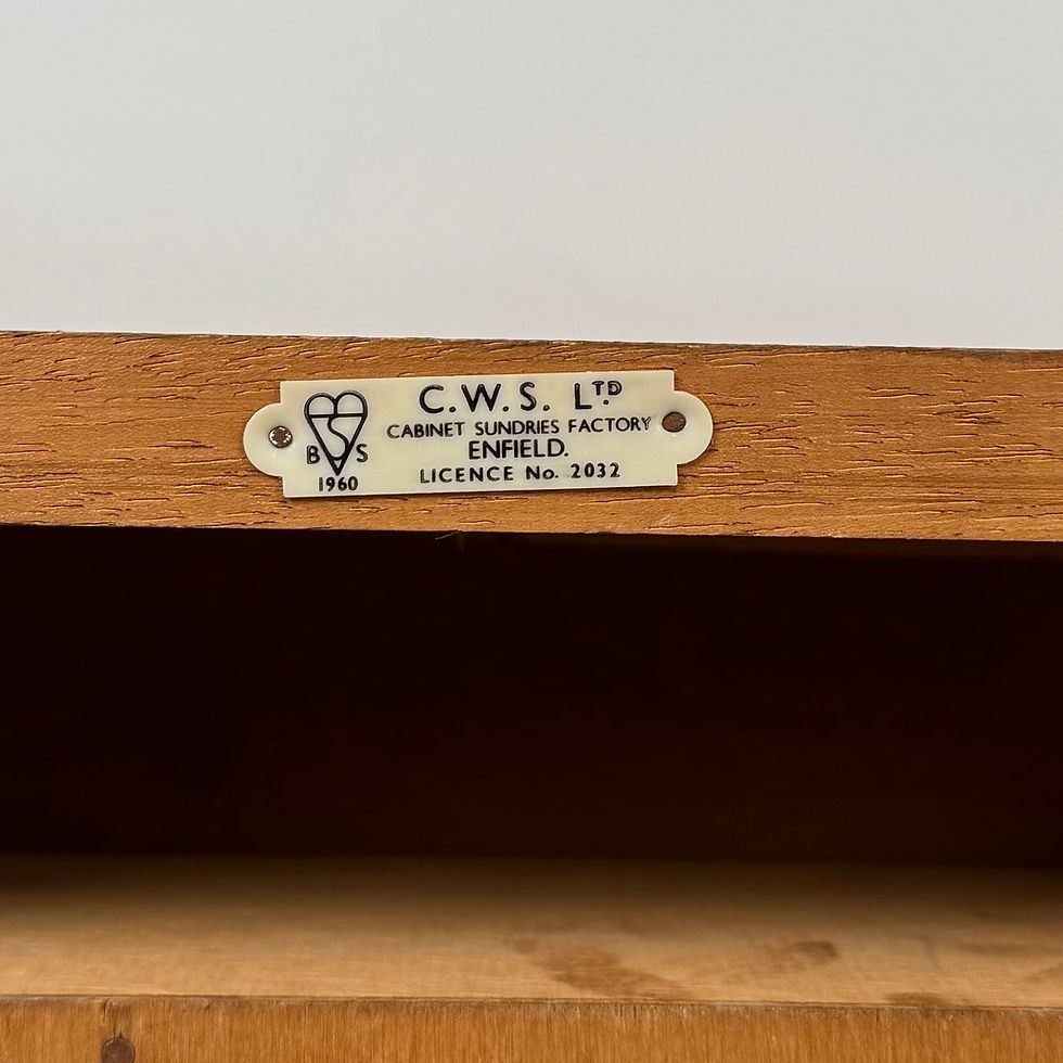 Thumbnail: Vintage 20th Century Side Table In Golden Oak ( REF AF-5194 )
