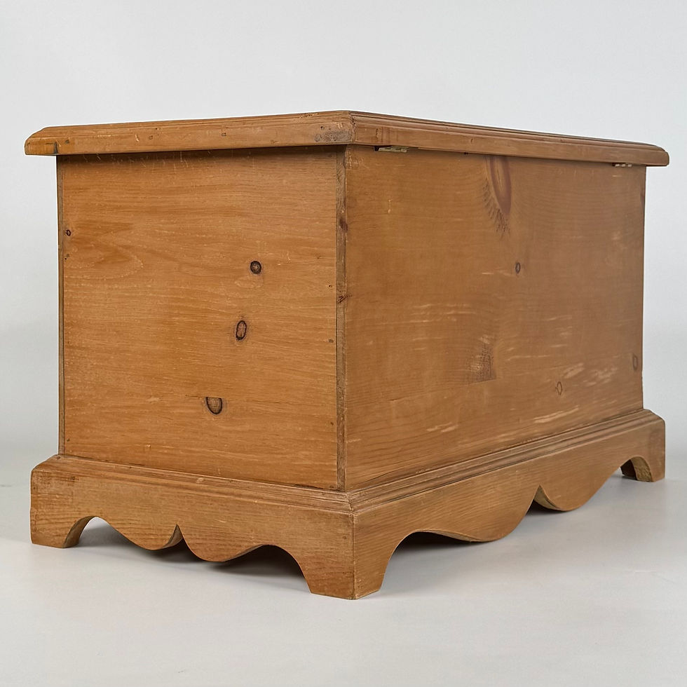 Thumbnail: Vintage 20th Century Small Pine Storage Box ( REF AF-4065 )