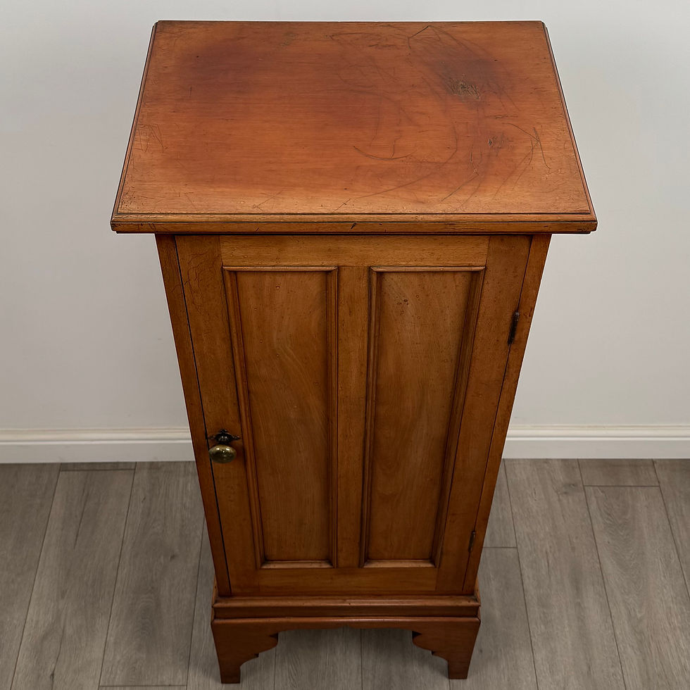 Thumbnail: Antique 20th Century Good Quality Cupboard In Walnut ( REF AF-5079 )