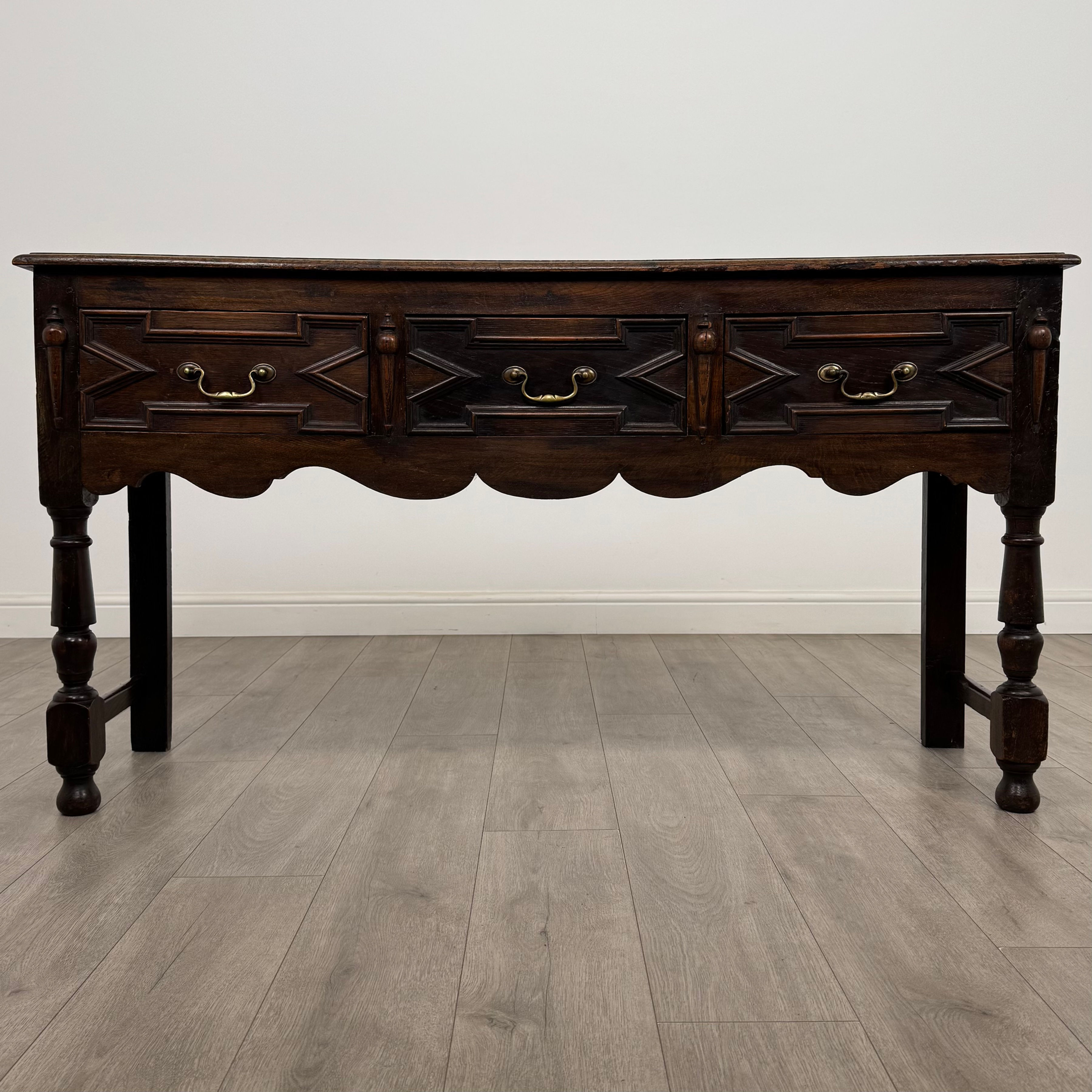 Antique 18th Century Jacobean Style Dresser Base In Oak ( REF AF-5100 )