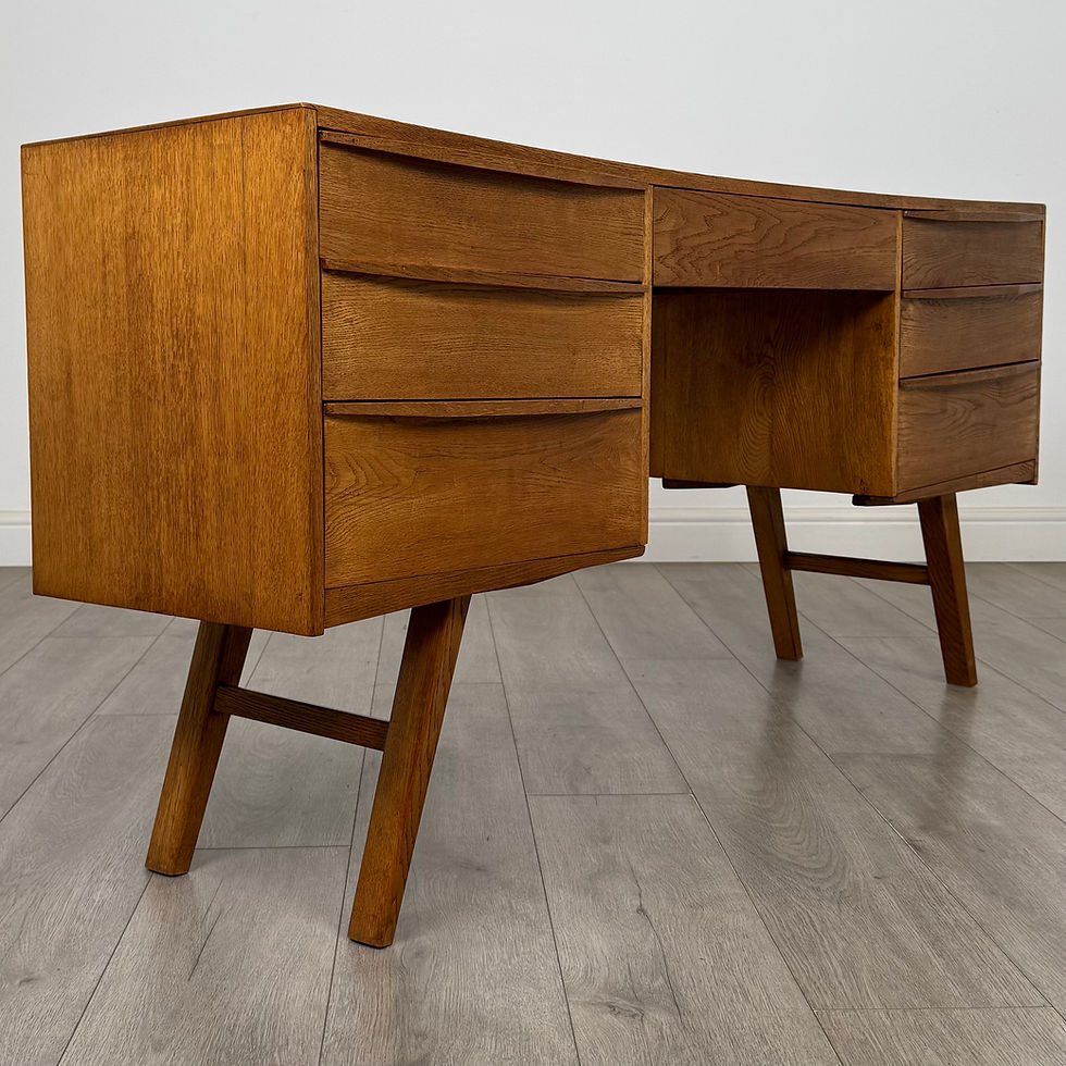 Thumbnail: Vintage 20th Century Good Quality Desk In Oak ( AF-5575 )