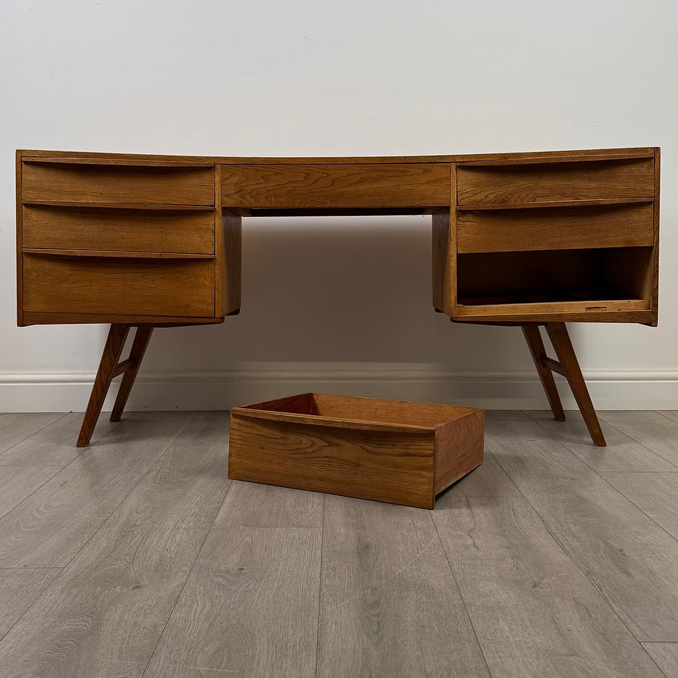 Thumbnail: Vintage 20th Century Good Quality Desk In Oak ( AF-5575 )