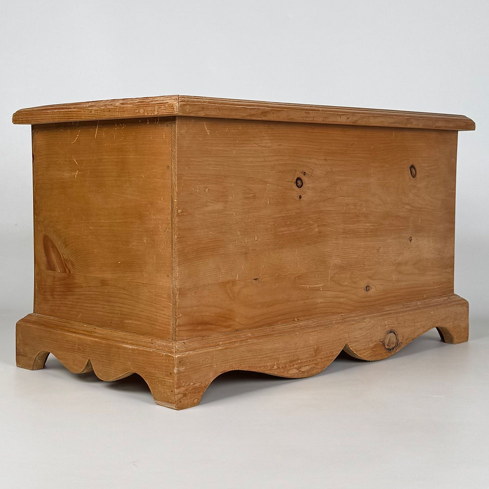 Thumbnail: Vintage 20th Century Small Pine Storage Box ( REF AF-4065 )