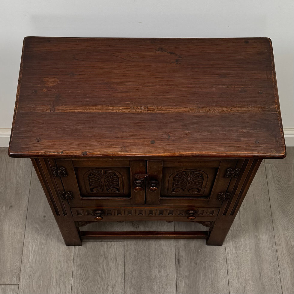 Thumbnail: Antique 20th Century Good Quality Carved Oak Cupboard ( AF-5734 )