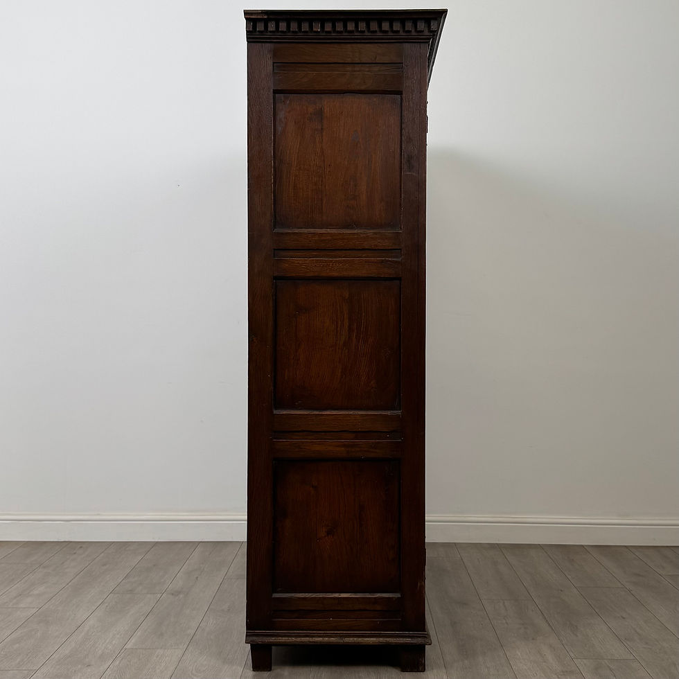 Thumbnail: Antique 20th Century Good Quality Fitted Wardrobe In Oak ( AF-6061 )