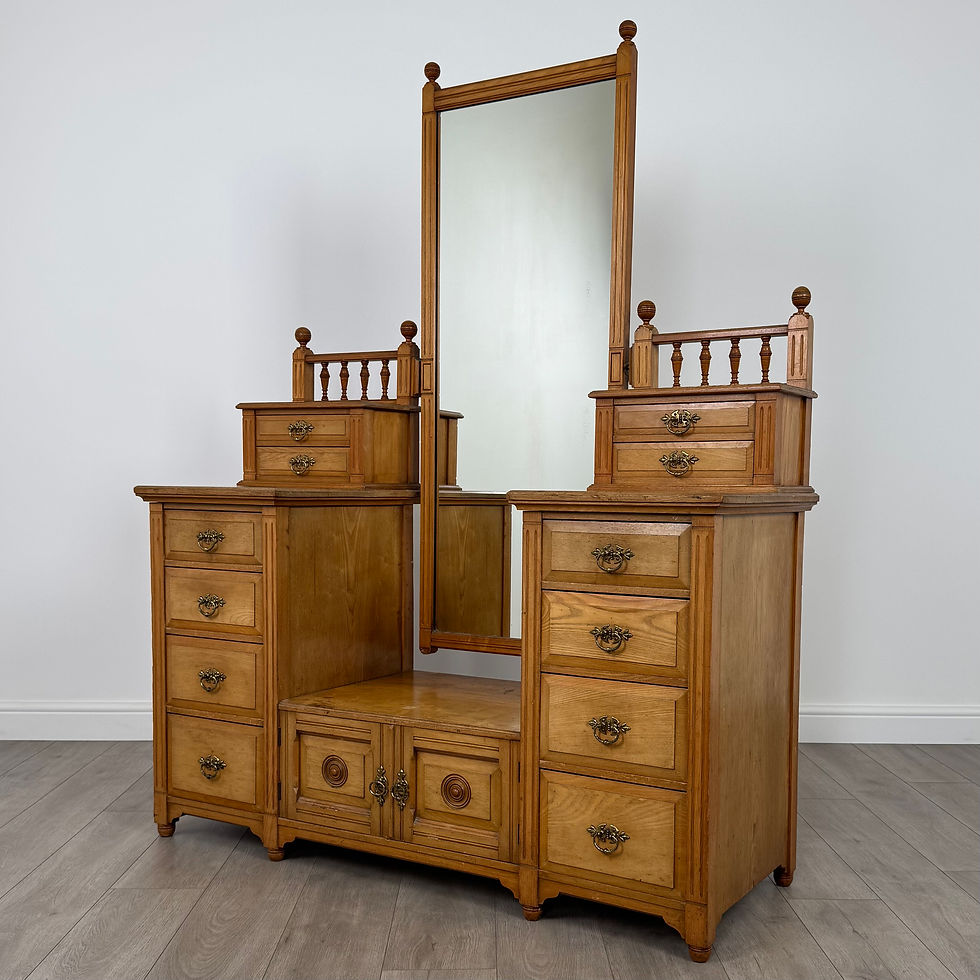 Thumbnail: Antique 19th Century Fine Quality Dressing Chest In Oak ( REF AF-4033 )