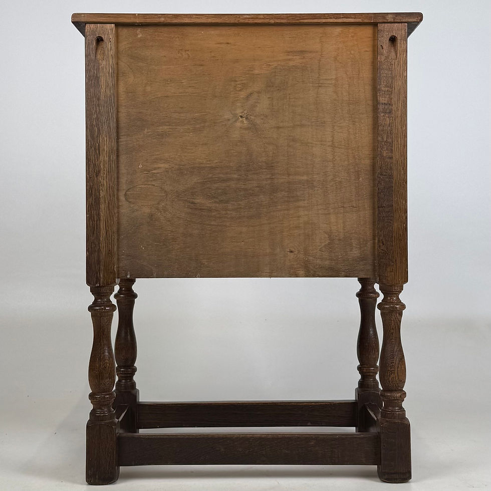 Thumbnail: Antique 20th Century Small Oak Cupboard ( AF-5542 )